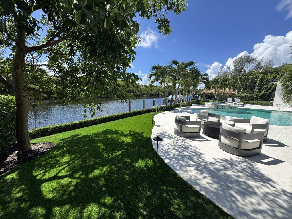 How to clean turf in West Palm Beach