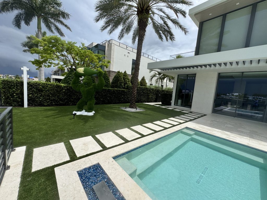 synthetic turf maintenance in lake worth